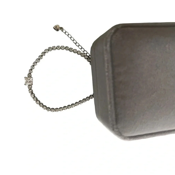 Moissanite‎ Bracelet With Center Stone - Picture 4 of 4